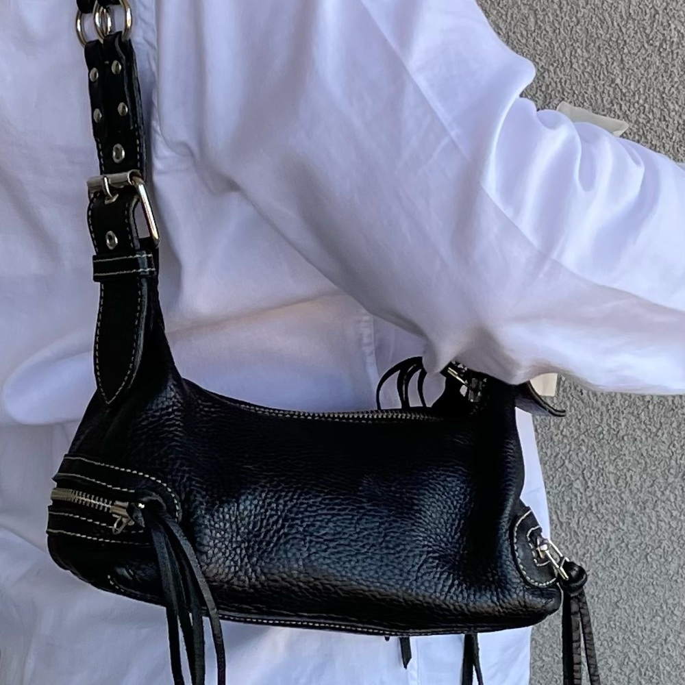 Roots genuine pebbled leather shoulder bag